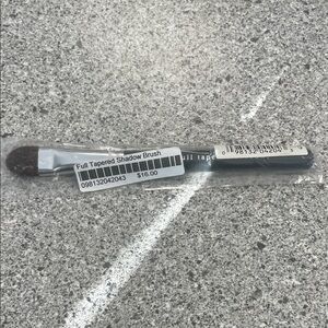 bareMinerals Full Tapered Shadow Brush - Black